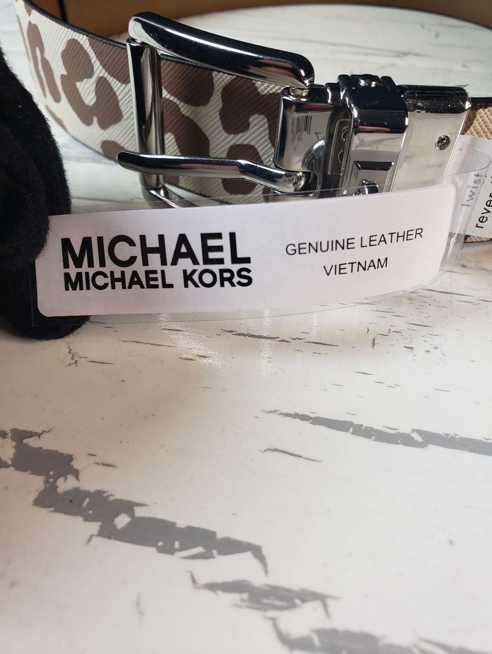 Michael Kors Reversible Leather Belt Taupe/ Tan & Leopard Spot Pattern - size L - Picture 7 of 14